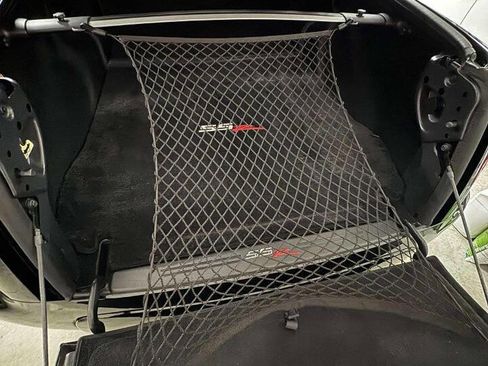 Used 2005 Chevrolet SSR w/ Preferred Equipment Group image 11