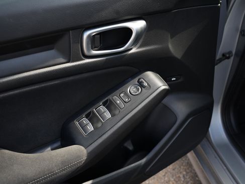 Used 2023 Honda Civic Sport image 14