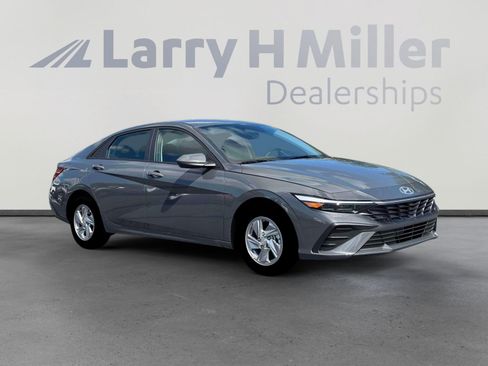 New 2026 Hyundai Elantra SE FWD image 10