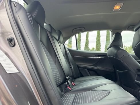 Used 2024 Toyota Camry SE FWD image 19