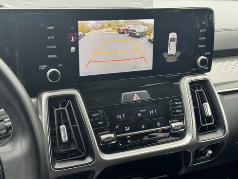 Used 2022 Kia Sorento S image 33