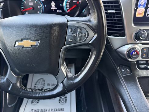 Used 2017 Chevrolet Suburban LT image 42