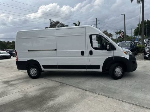 Used 2025 RAM ProMaster 2500 w/ Convenience Group FWD image 30