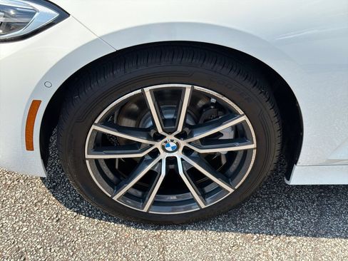 Used 2022 BMW 330i Sedan w/ Driving Assistance Package RWD image 11