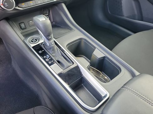 Certified 2025 Nissan Sentra SV FWD image 22