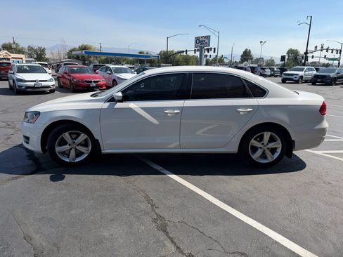Used 2014 Volkswagen Passat 1.8T SE FWD image 4