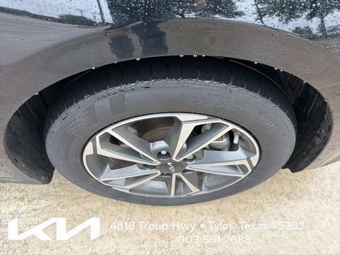 Certified 2024 Kia Forte LXS FWD image 12