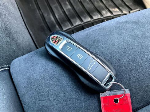 Used 2019 Porsche Panamera GTS AWD/4WD image 15