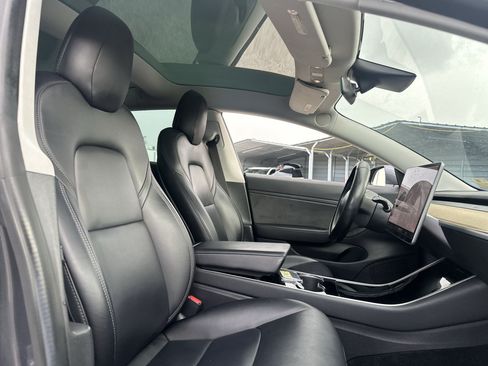 Used 2019 Tesla Model 3 Long Range RWD image 23