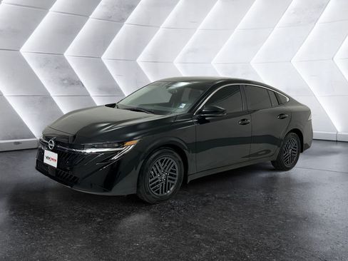 Used 2026 Nissan Sentra SV w/ SV Convenience Package FWD image 3