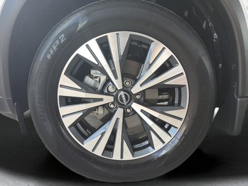 Certified 2023 Nissan Rogue SV w/ SV Premium B Package AWD/4WD image 27