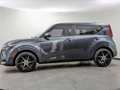 Used 2020 Kia Soul LX FWD image 3