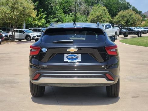 Used 2024 Chevrolet Trax LT FWD image 6