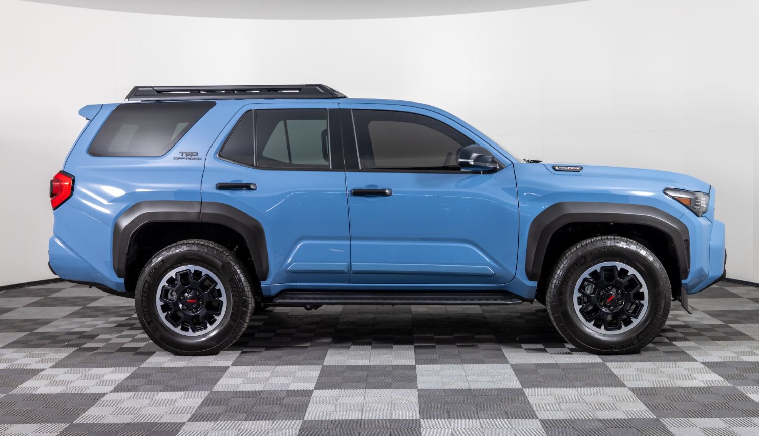 Used 2025 Toyota 4Runner TRD Off-Road AWD/4WD image 9
