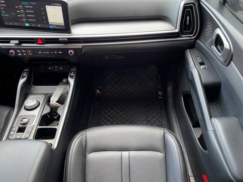 Used 2025 Kia Sorento EX image 15
