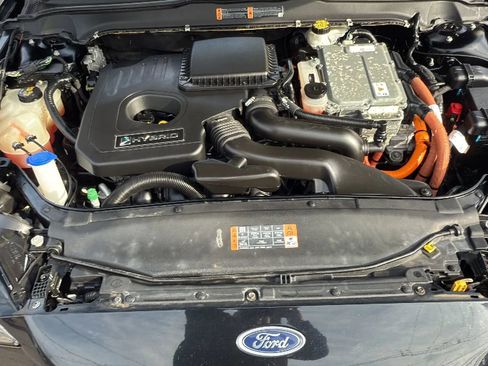 Used 2018 Ford Fusion SE image 23