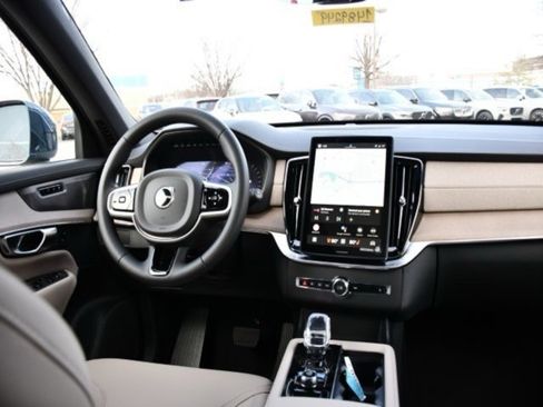 New 2026 Volvo XC90 B5 Plus w/ Protection Package Premier image 18