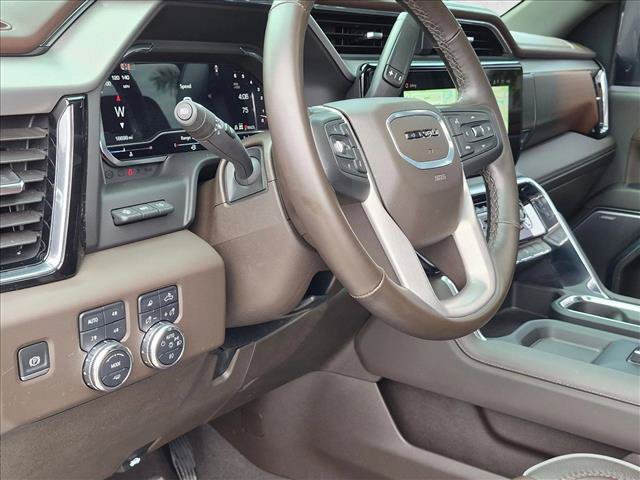 Used 2025 GMC Sierra 2500 Denali w/ Denali Reserve Package AWD/4WD image 9