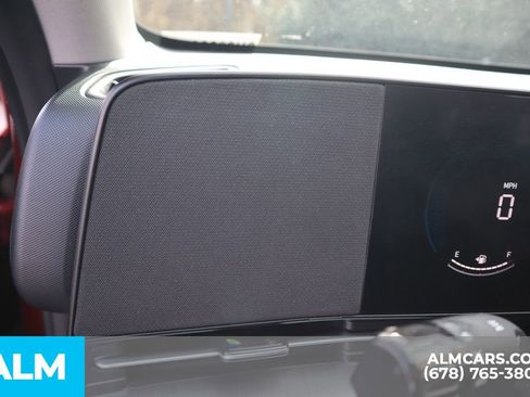 Used 2025 Hyundai Kona SEL image 34