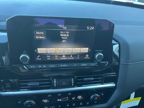 New 2025 Nissan Pathfinder SV image 16