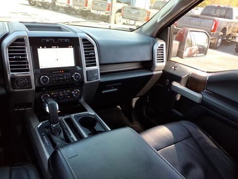 Used 2016 Ford F150 Lariat w/ Equipment Group 501A Mid image 18