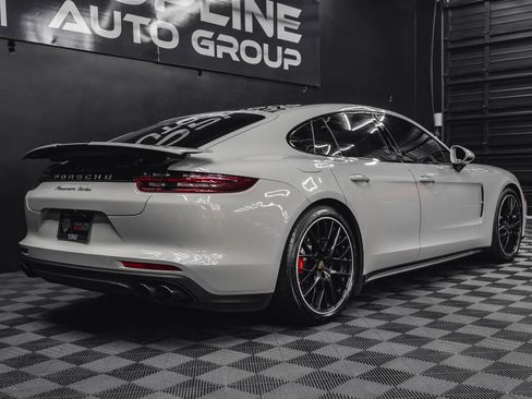 Used 2017 Porsche Panamera Turbo image 19