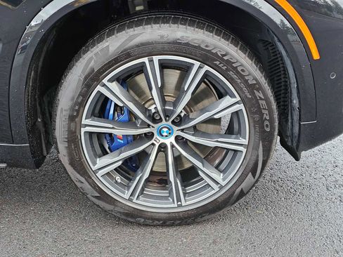 Used 2023 BMW X5 xDrive45e w/ Executive Package image 9