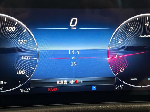 Used 2026 Mercedes-Benz GLB 250 4MATIC image 19