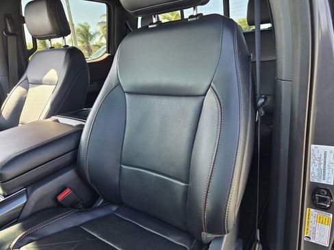 Used 2022 Ford F150 Lariat w/ Max Trailer Tow Package image 16