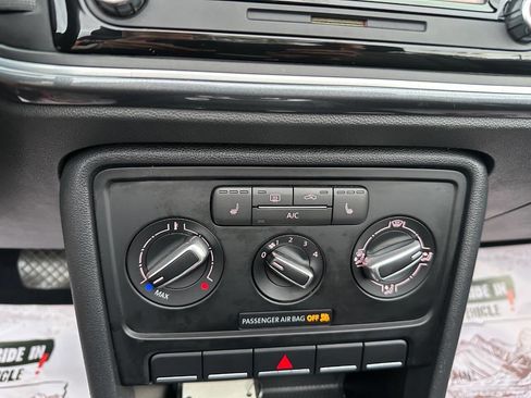 Used 2014 Volkswagen Beetle 1.8T image 28