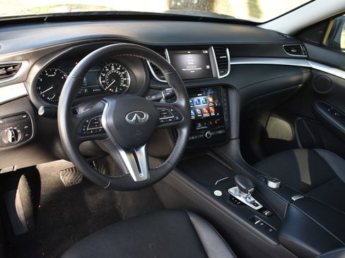 Used 2021 INFINITI QX50 Luxe image 12