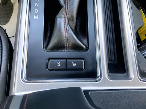 Used 2019 Ford F150 Platinum w/ Equipment Group 701A Luxury AWD/4WD image 31