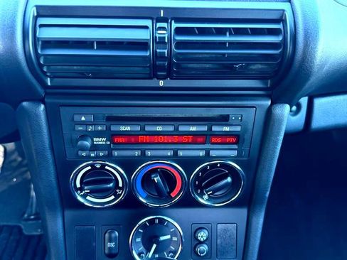 Used 2002 BMW Z3 2.5i image 14