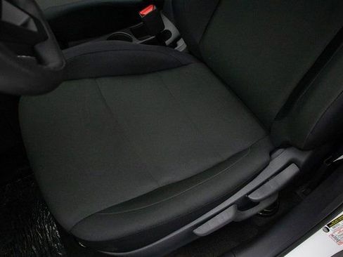 New 2025 Nissan Kicks Play S image 27