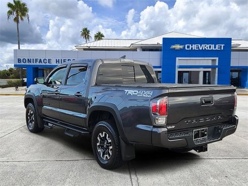 Used 2021 Toyota Tacoma TRD Off-Road image 3