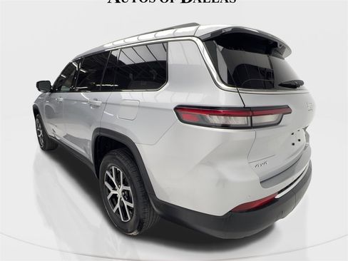 Used 2024 Jeep Grand Cherokee L Limited w/ Luxury Tech Group II image 10