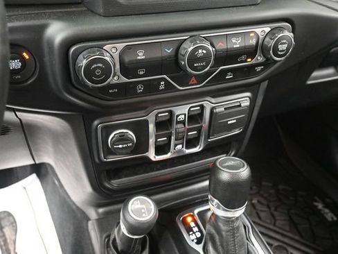 Used 2022 Jeep Gladiator Sport AWD/4WD image 24