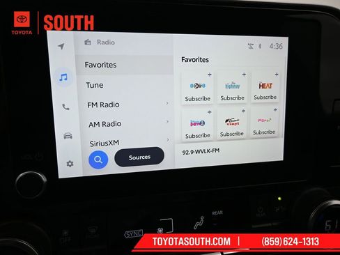 Used 2023 Toyota Highlander L image 15