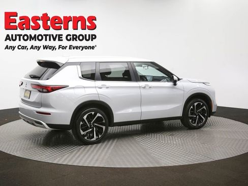 Used 2024 Mitsubishi Outlander SE image 43