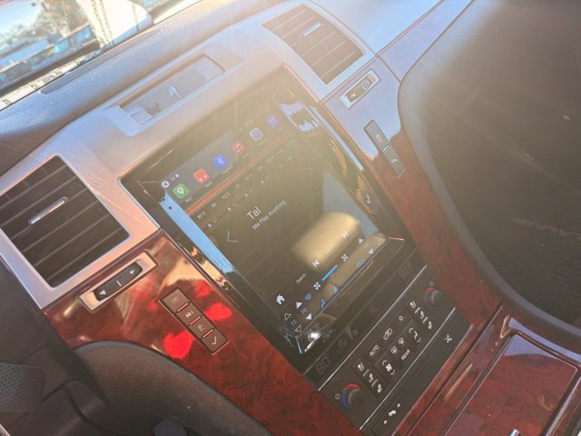Used 2012 Cadillac Escalade Premium AWD/4WD image 8