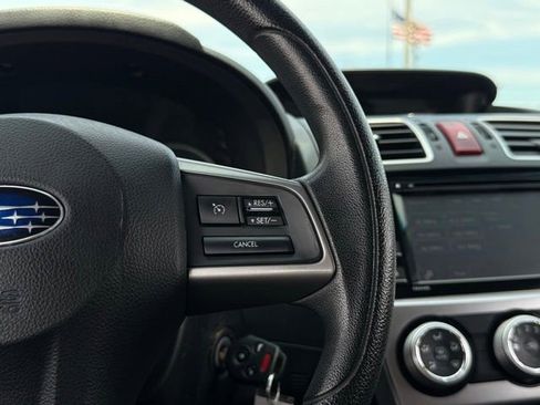 Used 2015 Subaru Crosstrek 2.0i Premium AWD/4WD image 9