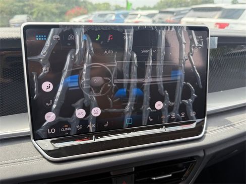 New 2025 Volkswagen Tiguan SE image 12