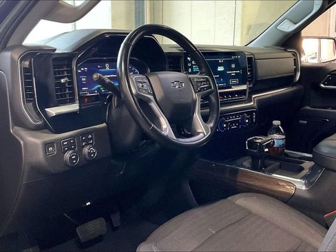 Used 2024 Chevrolet Silverado 1500 RST w/ Convenience Package II AWD/4WD image 4