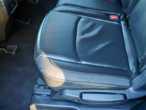 Used 2022 Nissan Pathfinder SL image 17