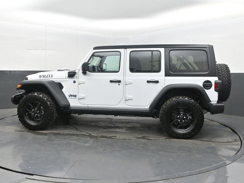 Used 2024 Jeep Wrangler Unlimited AWD/4WD image 7