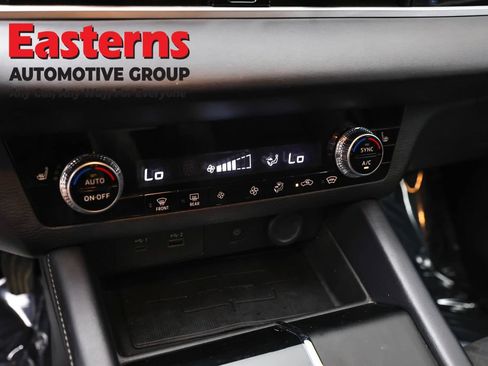 Used 2024 Mitsubishi Outlander SE AWD/4WD image 19