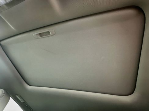 Used 2018 Toyota Highlander XLE FWD image 26