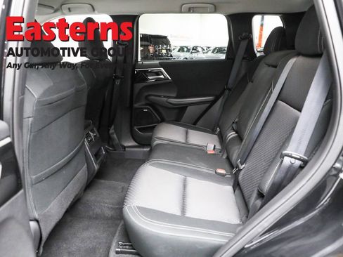 Used 2025 Mitsubishi Outlander ES image 19