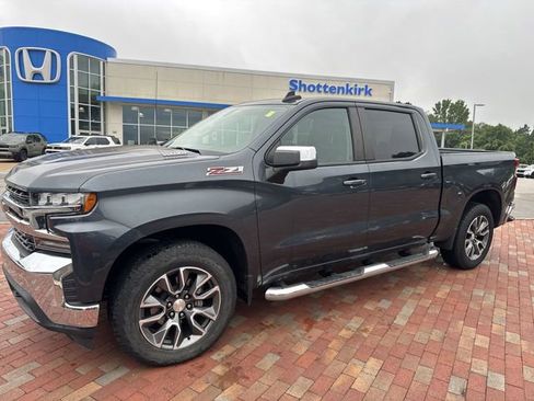 Used 2020 Chevrolet Silverado 1500 LT w/ All-Star Edition AWD/4WD image 4