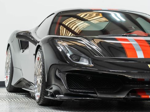 Used 2019 Ferrari 488 Pista Coupe RWD image 2